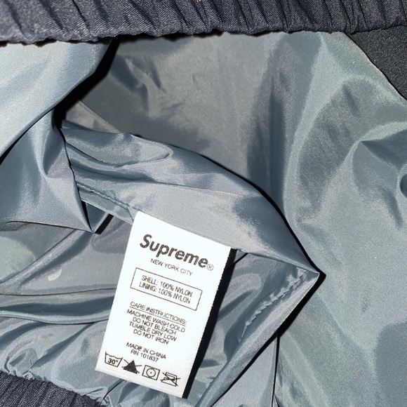 SOLD Supreme X Goretex Waterproof Jacket - Picture 5 of 5